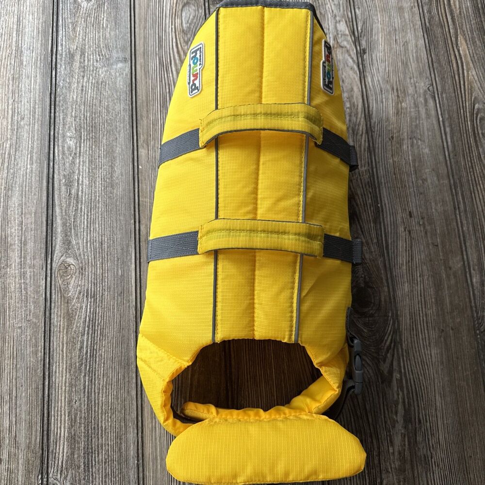 Outward Hound Dog Life Jacket medium